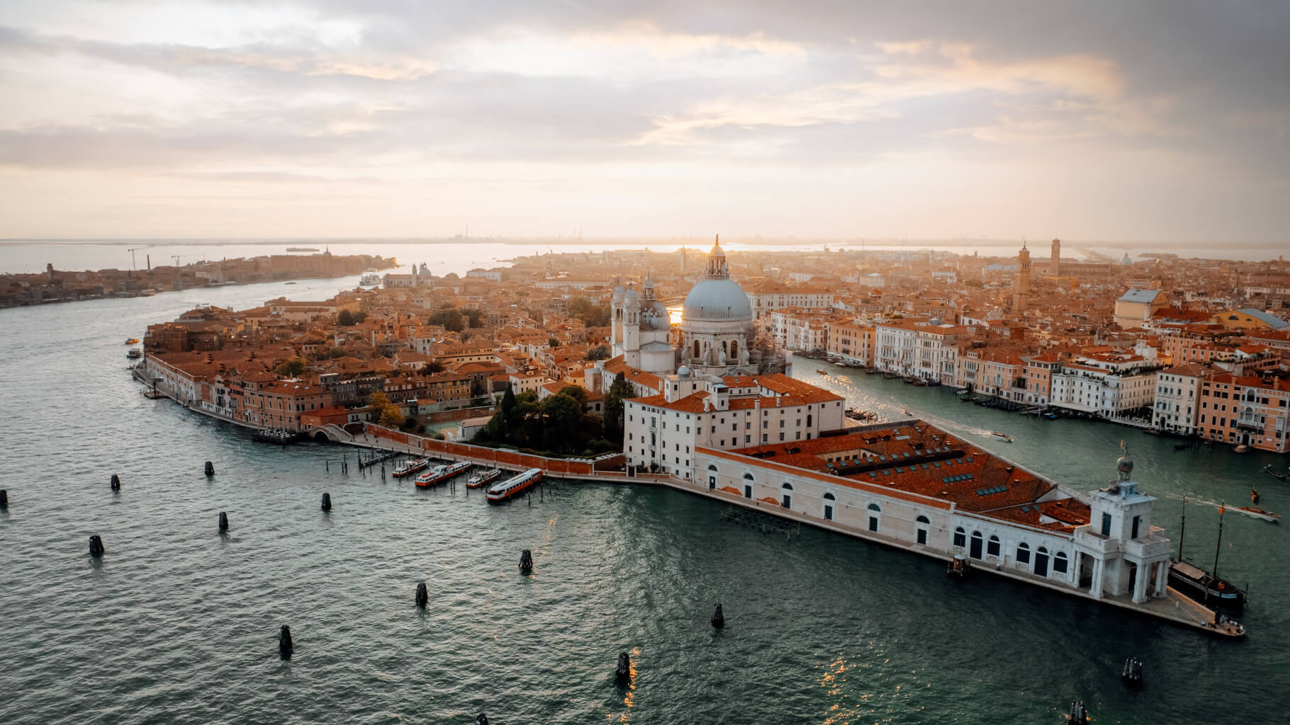 Parking and transfers in Venice