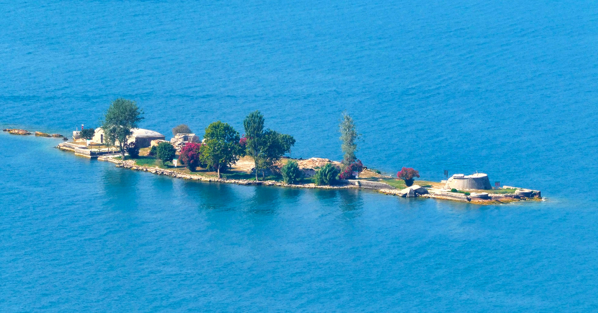 The small island of Trimelone