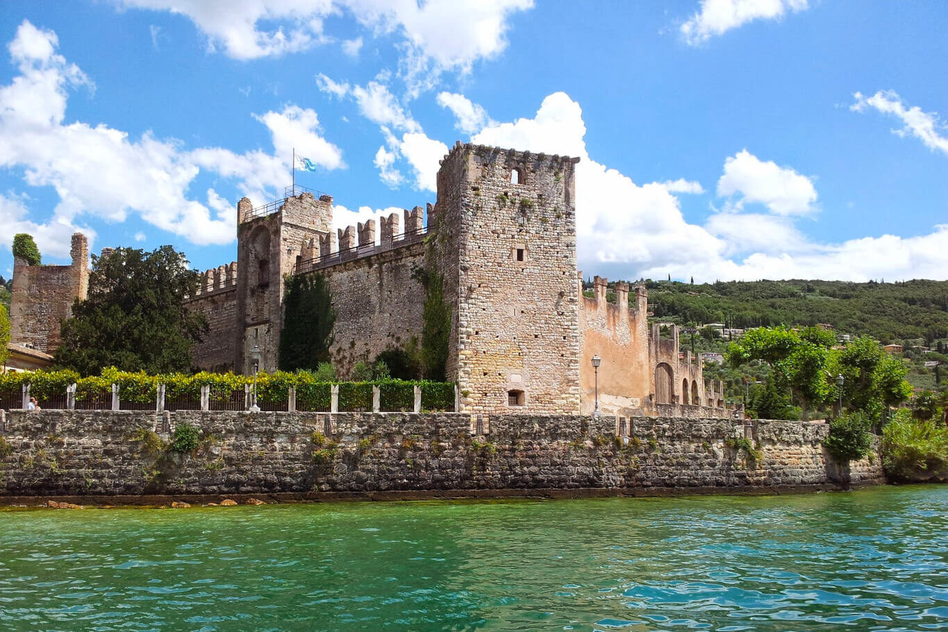 I castelli del Lago di Garda e dintorni:: Castello di Torri del Benaco