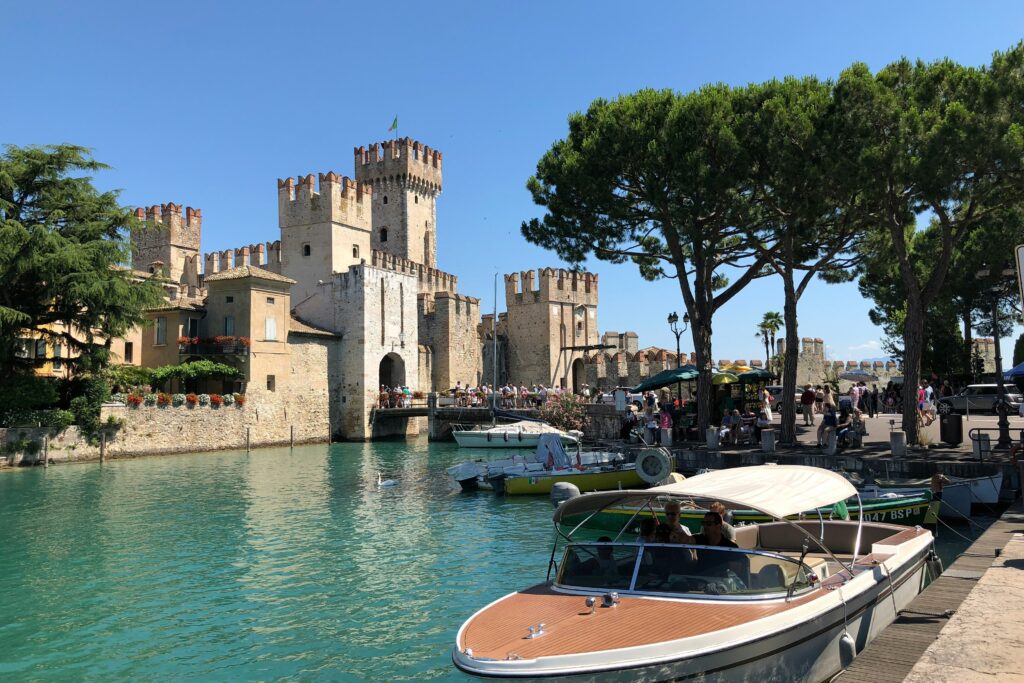 Lake Garda: speedboat tour